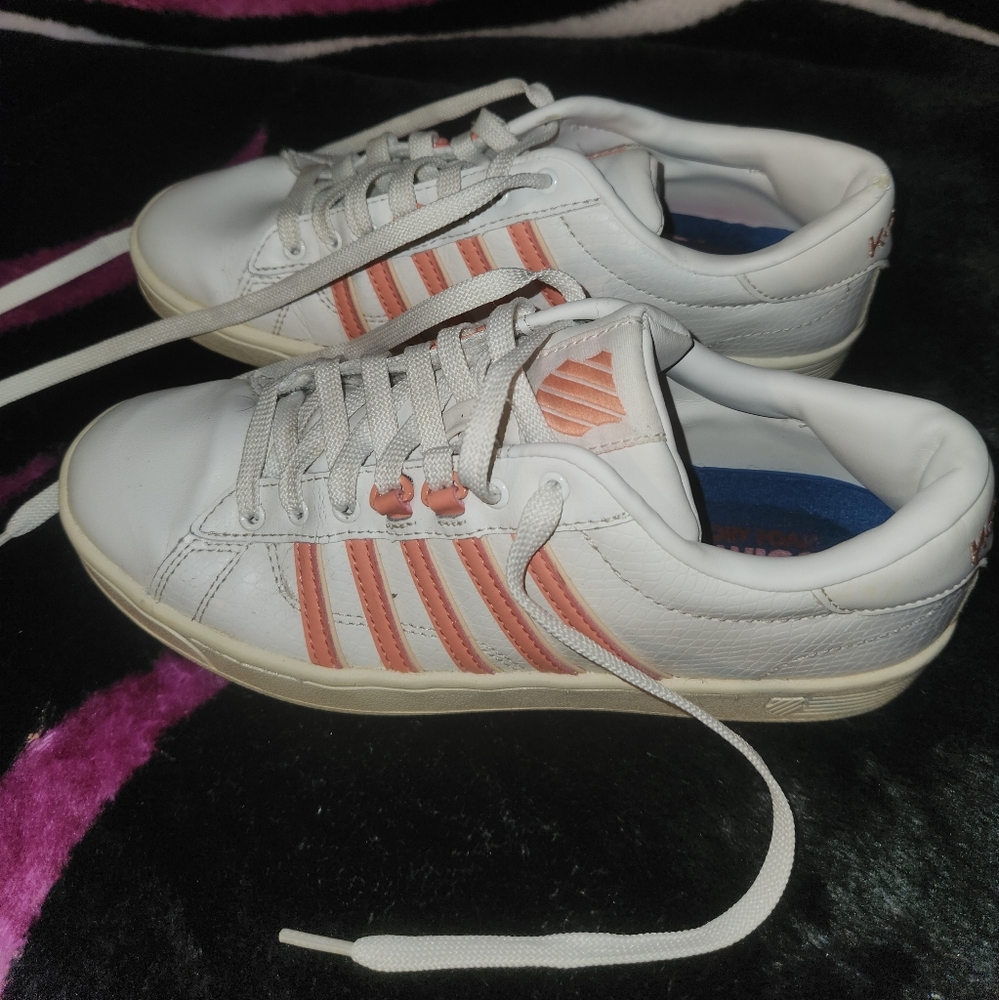 K-Swiss Womans Tennis Shoes